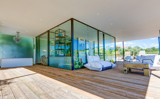 Picture of Modern Glass House Cube