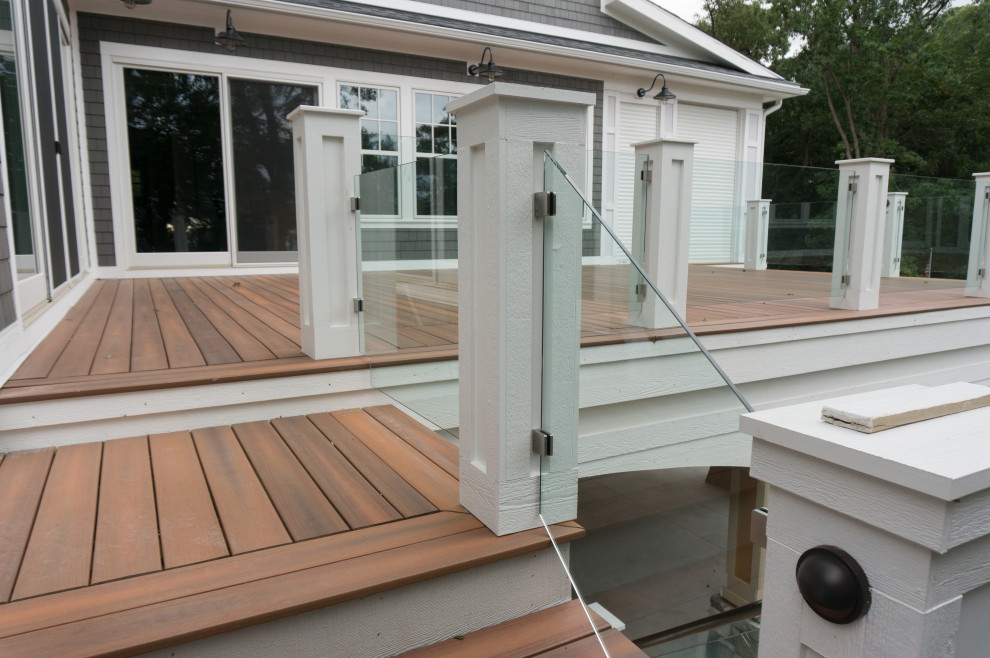 Réalisation d'un toit terrasse craftsman de taille moyenne avec aucune couverture.