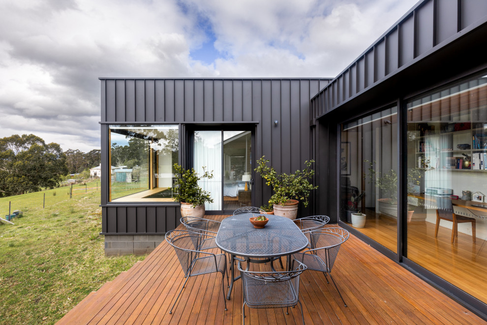 Deck - contemporary ground level deck idea in Hobart with no cover