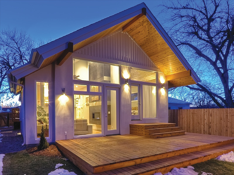 Ispirazione per una terrazza minimalista di medie dimensioni e dietro casa