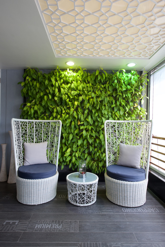 Deck - contemporary deck idea in Mumbai