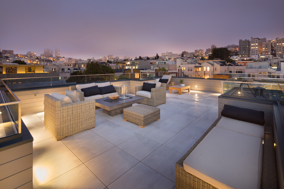 Esempio di una terrazza contemporanea di medie dimensioni, sul tetto e sul tetto con nessuna copertura