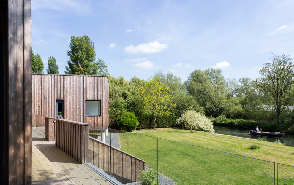 This is an example of a contemporary terrace in Oxfordshire.