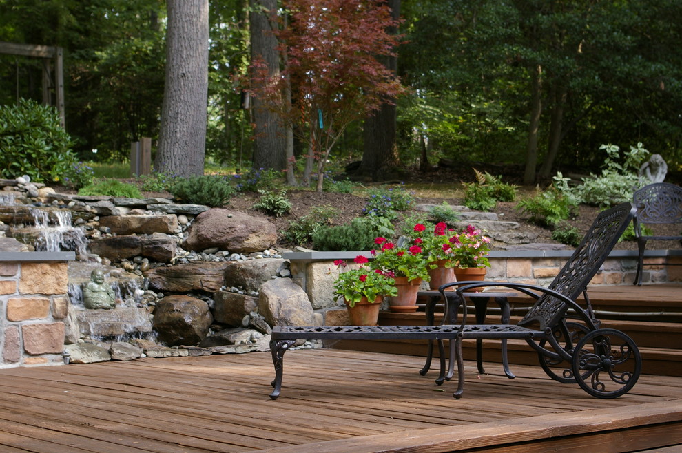 Example of a mountain style deck design in Baltimore