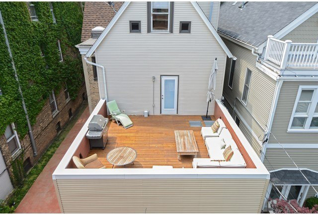 Источник вдохновения для домашнего уюта: большая терраса на крыше в стиле модернизм