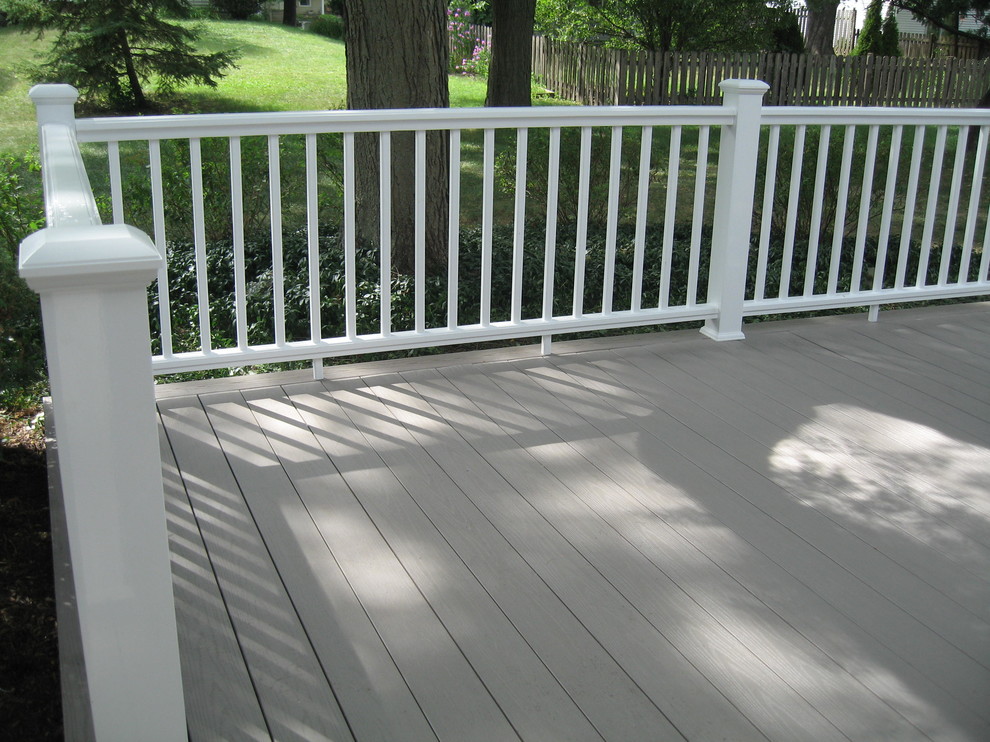 INTERIOR VIEW OF AZEK DECKING AND RAILING - Traditional - Deck ...