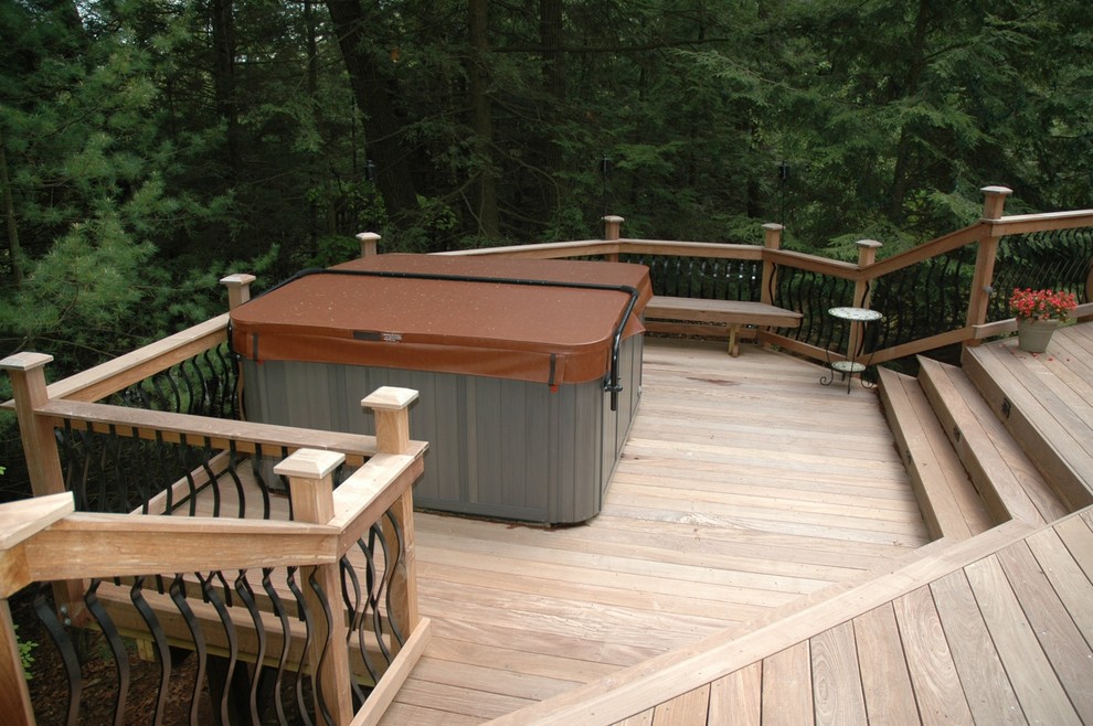 Deck - traditional deck idea in Bridgeport