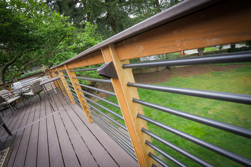Example of a 1950s deck design in Seattle
