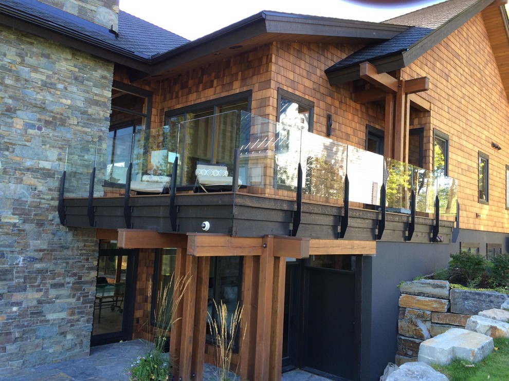 Example of a trendy deck design in Calgary