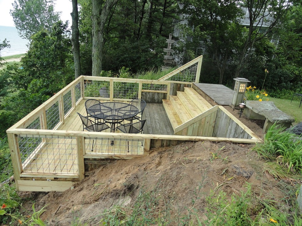 Example of a small beach style deck design in Grand Rapids