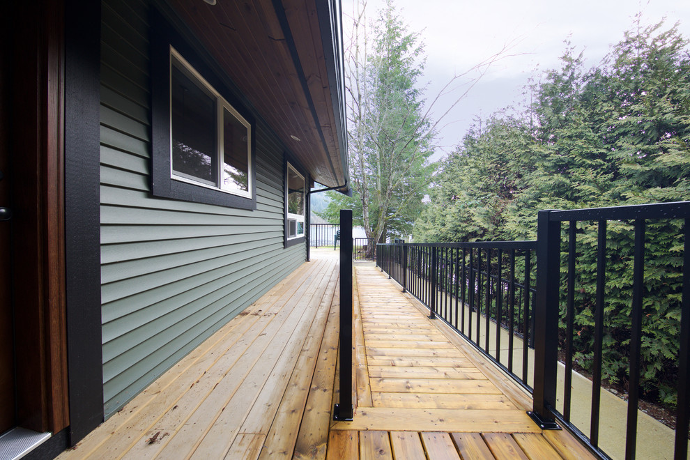 Lakefront Accessible Traditional Deck Vancouver by Lacey