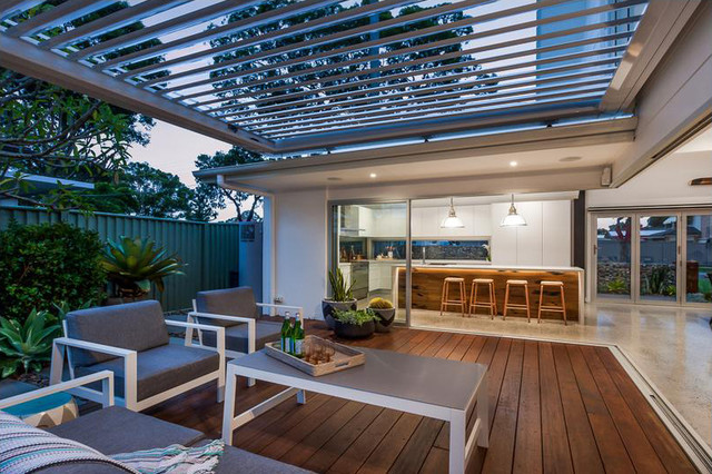 Loft House - Contemporary - Deck - Sydney - by Ironbark Architecture