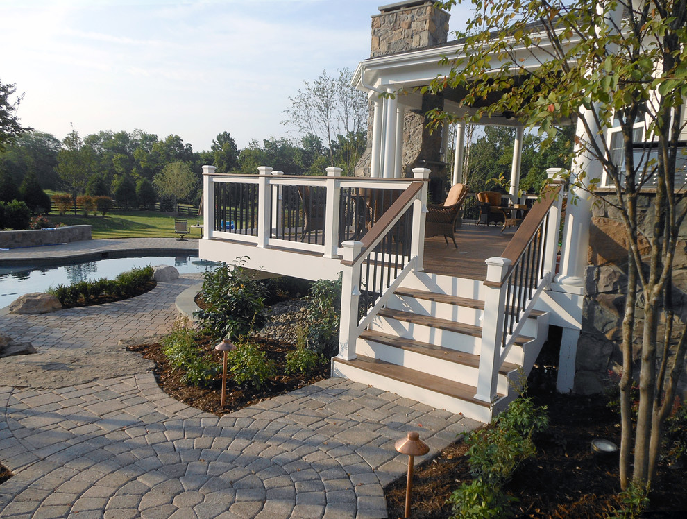 Loudoun Oasis Traditional Deck DC Metro by M&M Professional