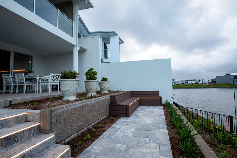 Inspiration for a contemporary terrace in Sunshine Coast.