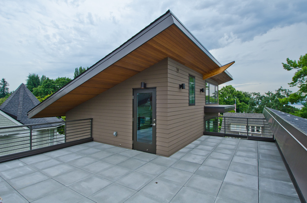 Источник вдохновения для домашнего уюта: большая терраса на крыше в стиле модернизм без защиты от солнца