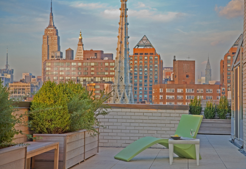 Manhattan contemporary rooftop Modern Deck New York by Studio