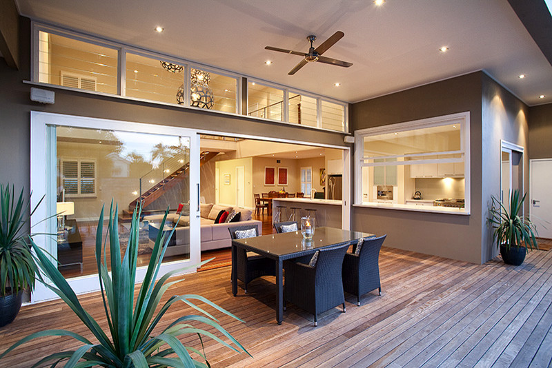 Example of a minimalist deck design in Melbourne