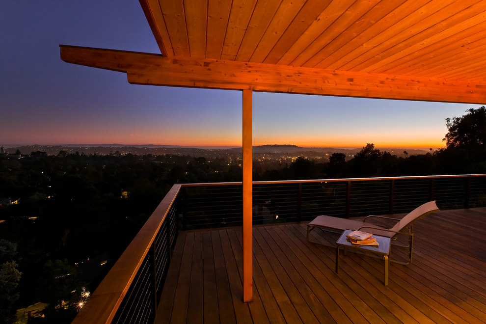 Deck - contemporary deck idea in Santa Barbara