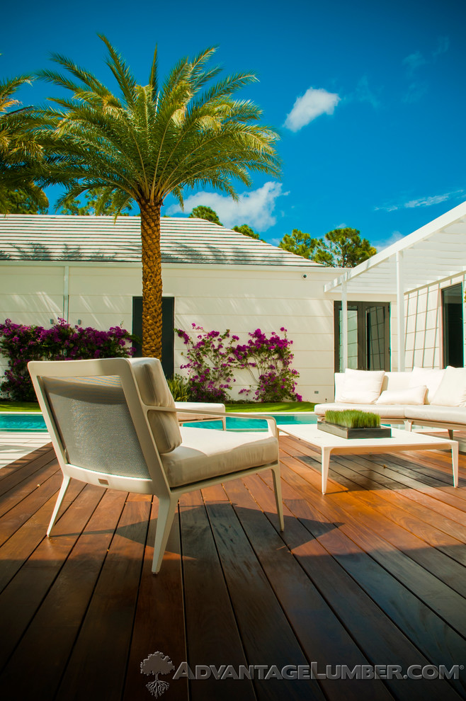 Design ideas for a modern terrace in Miami.