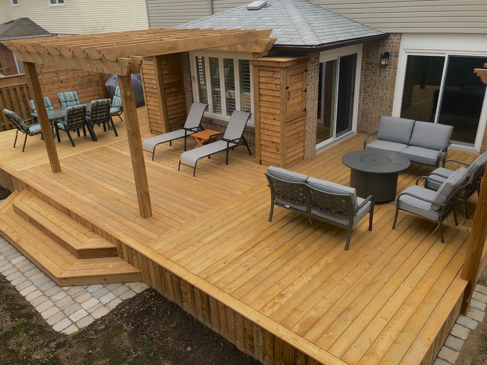 Multi feature PT deck Traditional Deck Toronto by Mississauga