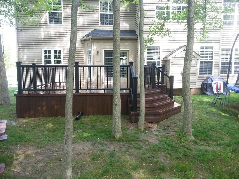 Deck - mid-sized traditional backyard deck idea in Indianapolis with no cover