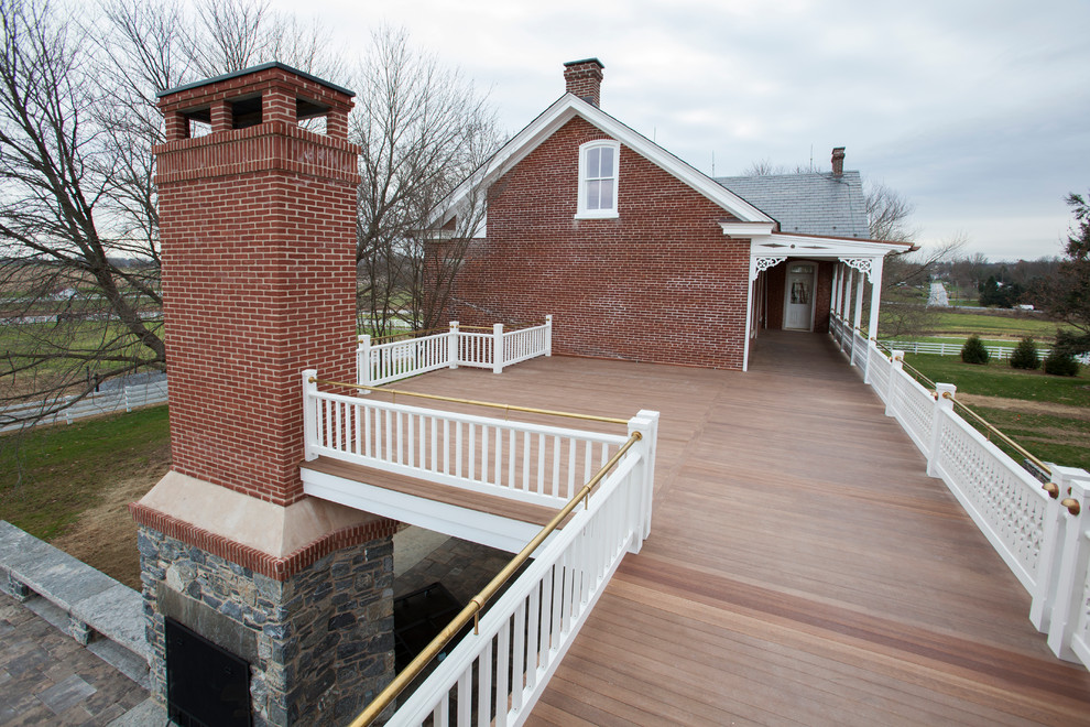 New Carriage House for Historic Lancaster Farm Contemporary Deck