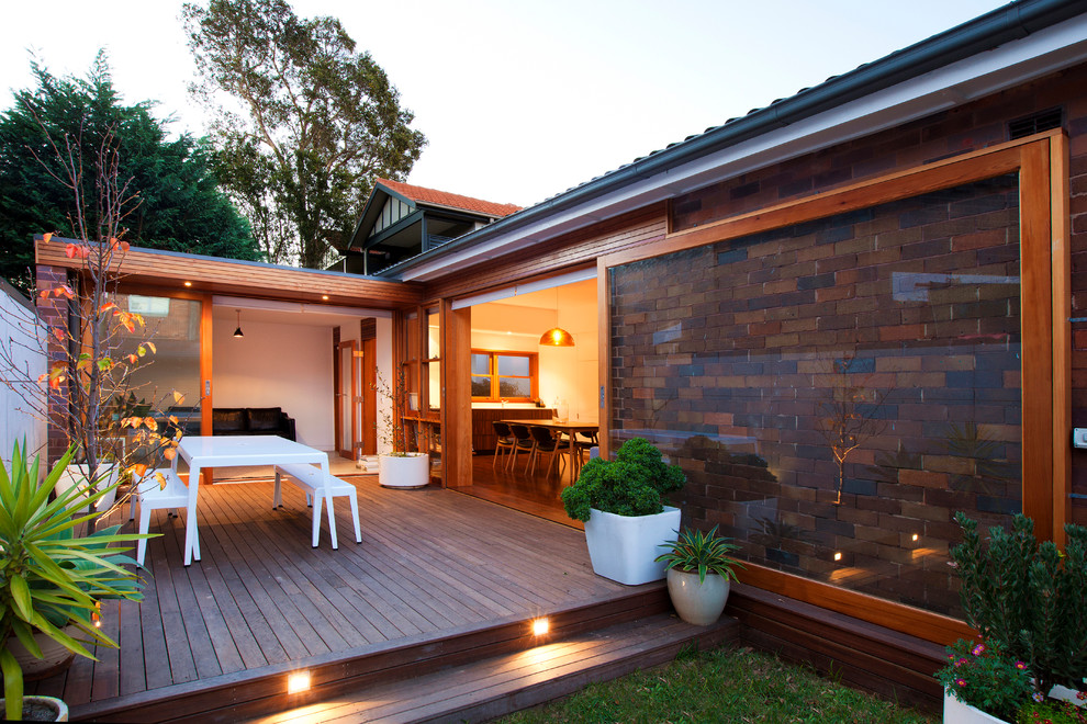 Источник вдохновения для домашнего уюта: терраса среднего размера в современном стиле без защиты от солнца