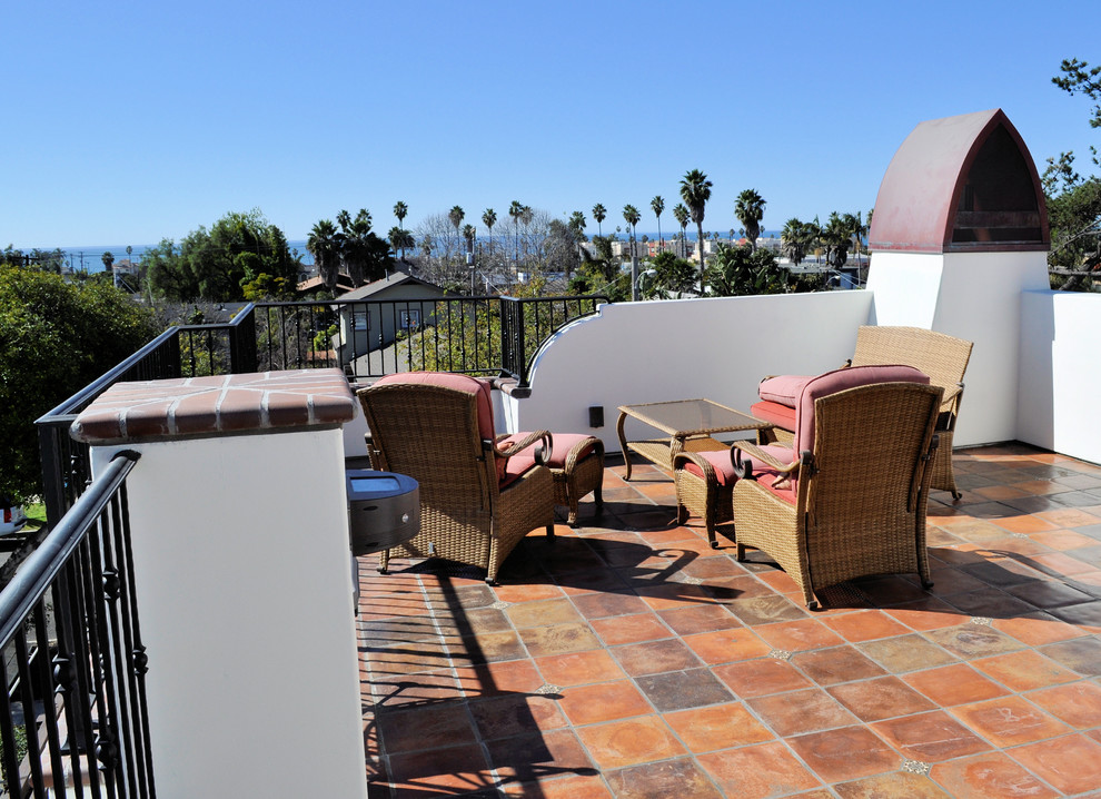 Deck - mid-sized mediterranean rooftop deck idea in San Diego with no cover