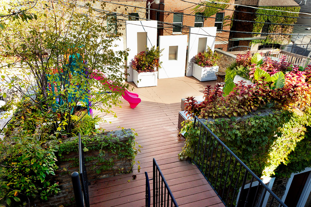 Unbedeckte Klassische Terrasse mit Kübelpflanzen in Chicago