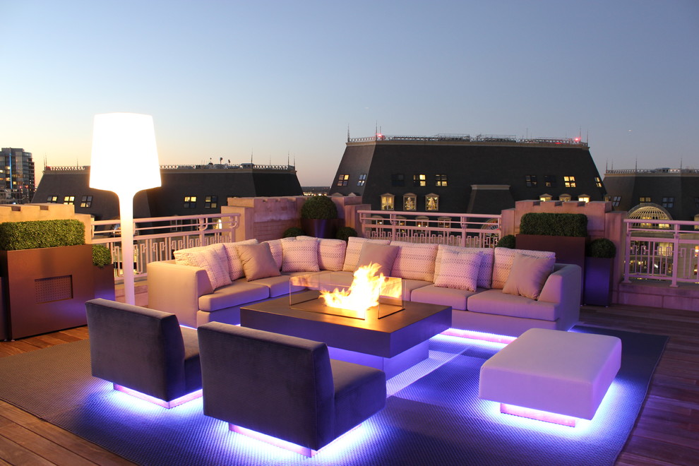 Photo of a contemporary terrace in Dallas.