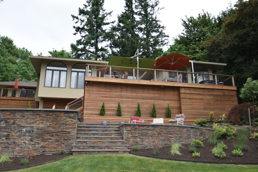 Outdoor Living Space in Portland, Oregon - Contemporary - Deck