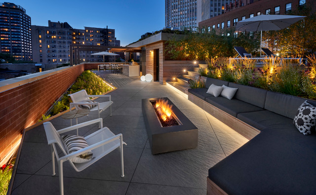 Outdoor Lounge Built In W Linear Fire, Roof Terrace Fire Pit