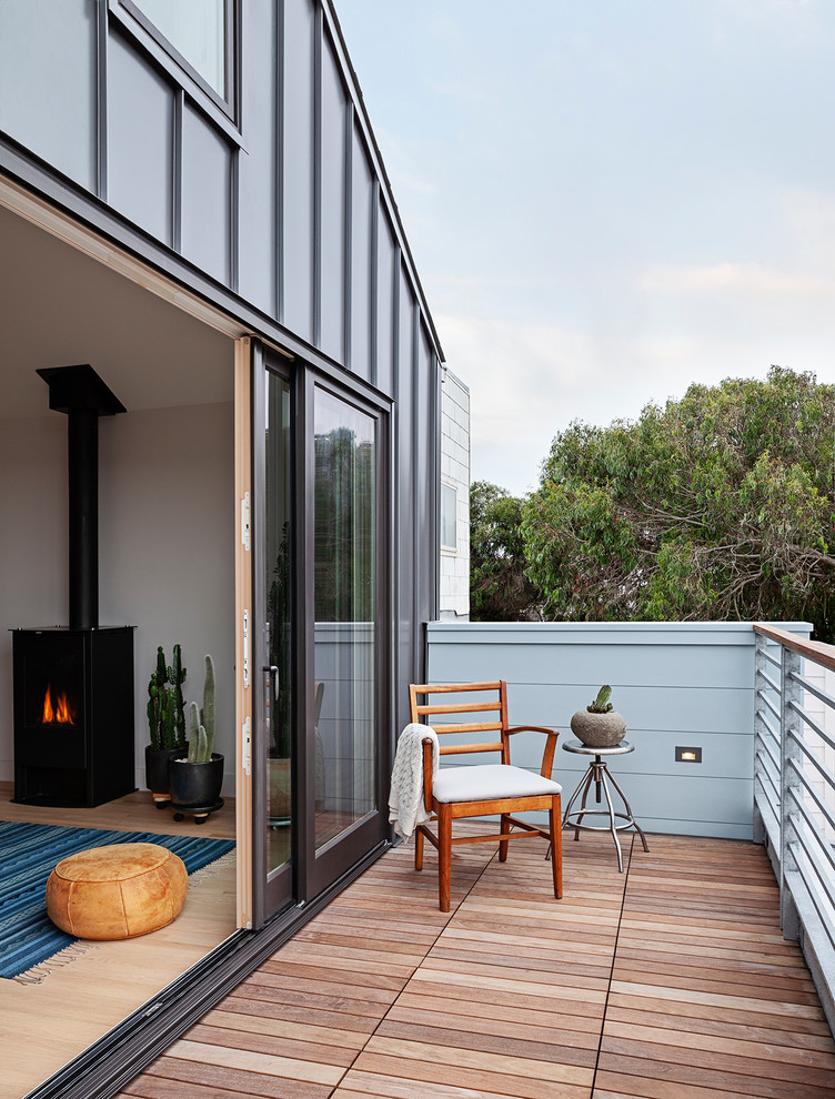 This is an example of a modern roof terrace in San Francisco.