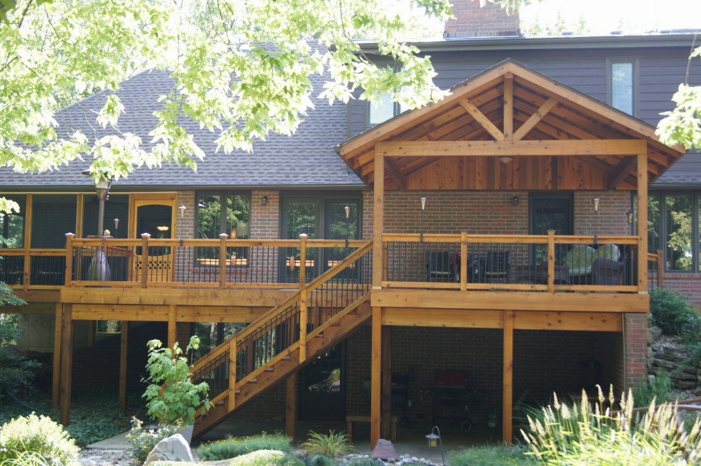 Overhang deck and Screened in porch Southwestern Deck Other by