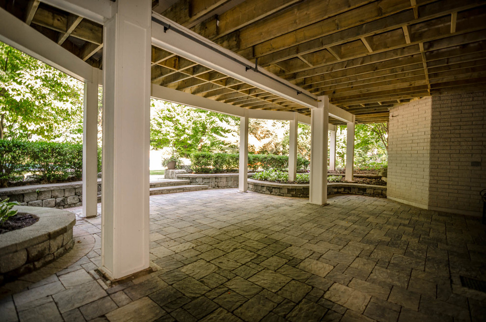 Pavilion deck - Modern - Deck - Toronto - by ROYAL Decks and Landscapes