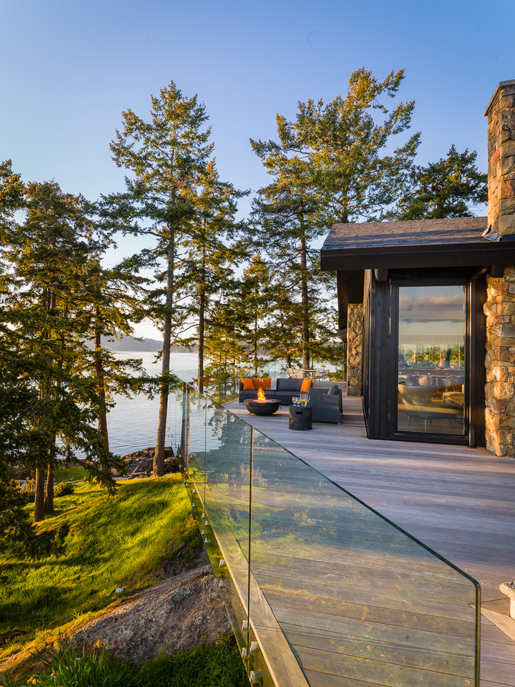 Deck - coastal deck idea in Vancouver