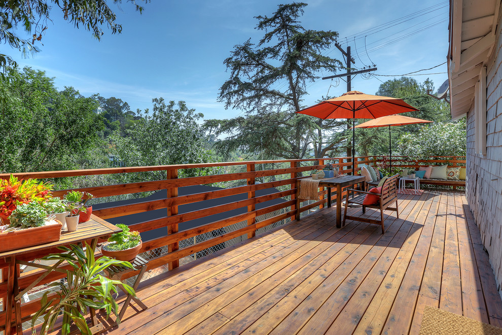 Example of a classic deck design in Los Angeles