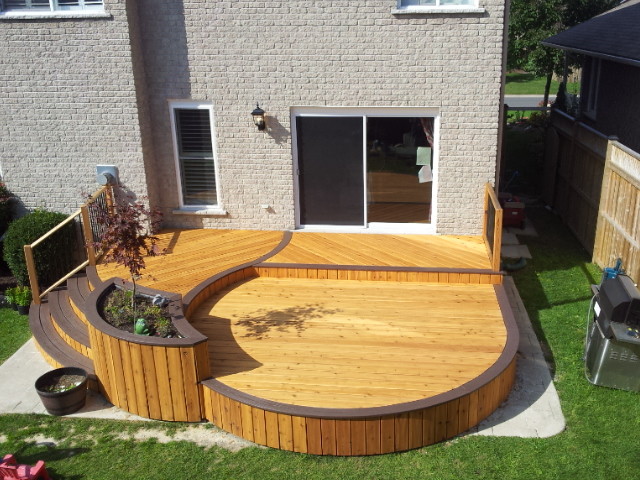 Peterborough curved deck 2013 - Modern - Deck - Toronto - by WWG Design &  Build | Houzz NZ