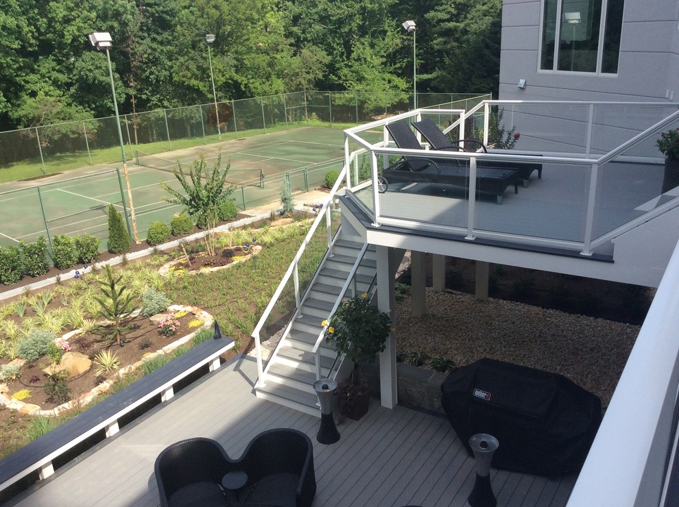 Foto de terraza minimalista extra grande en patio trasero
