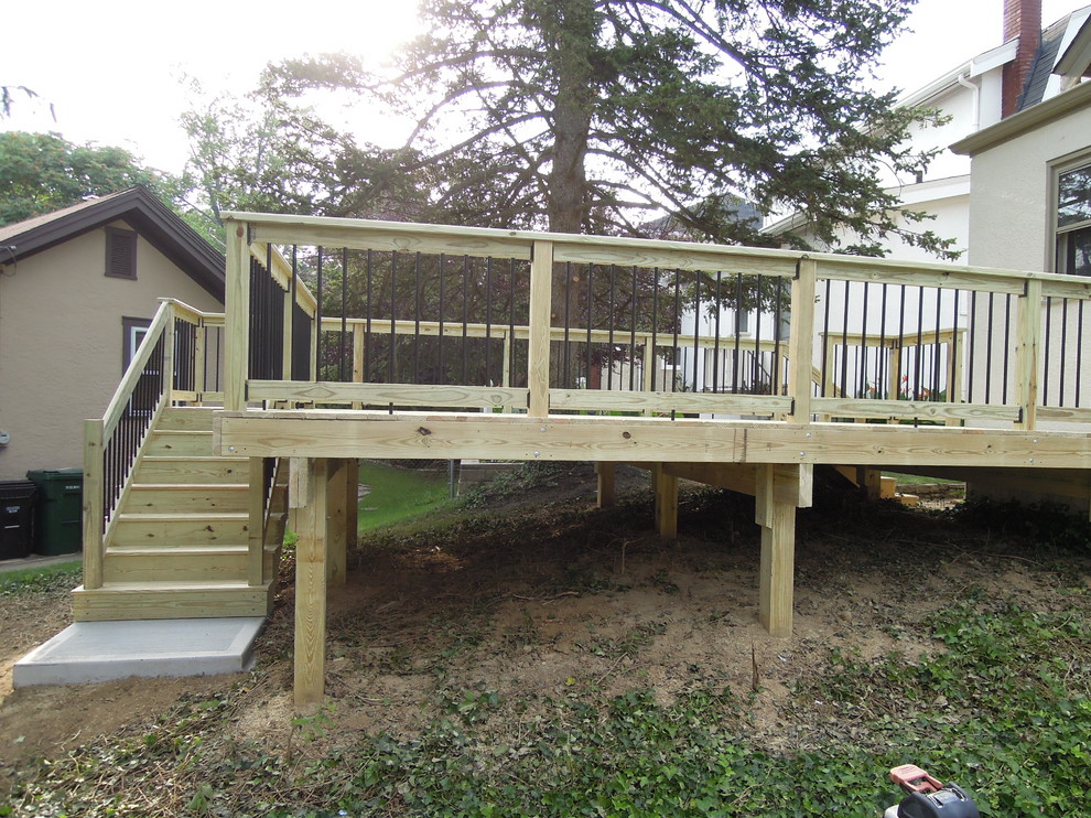 Pressure Treated Deck with Alum Balusters - Traditional - Deck ...