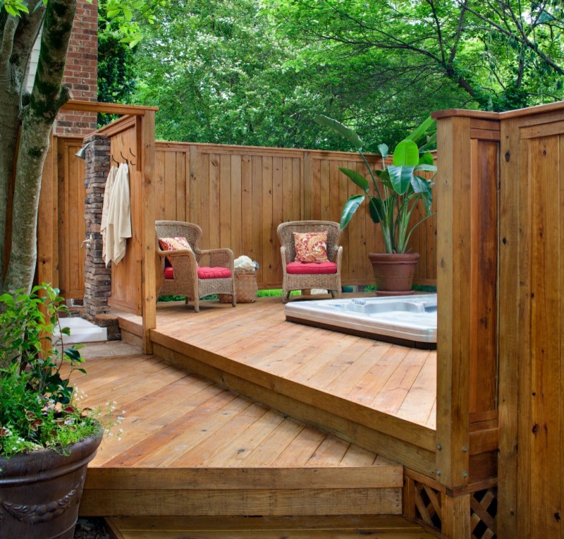 Outdoor shower deck - mid-sized backyard outdoor shower deck idea in Nashville