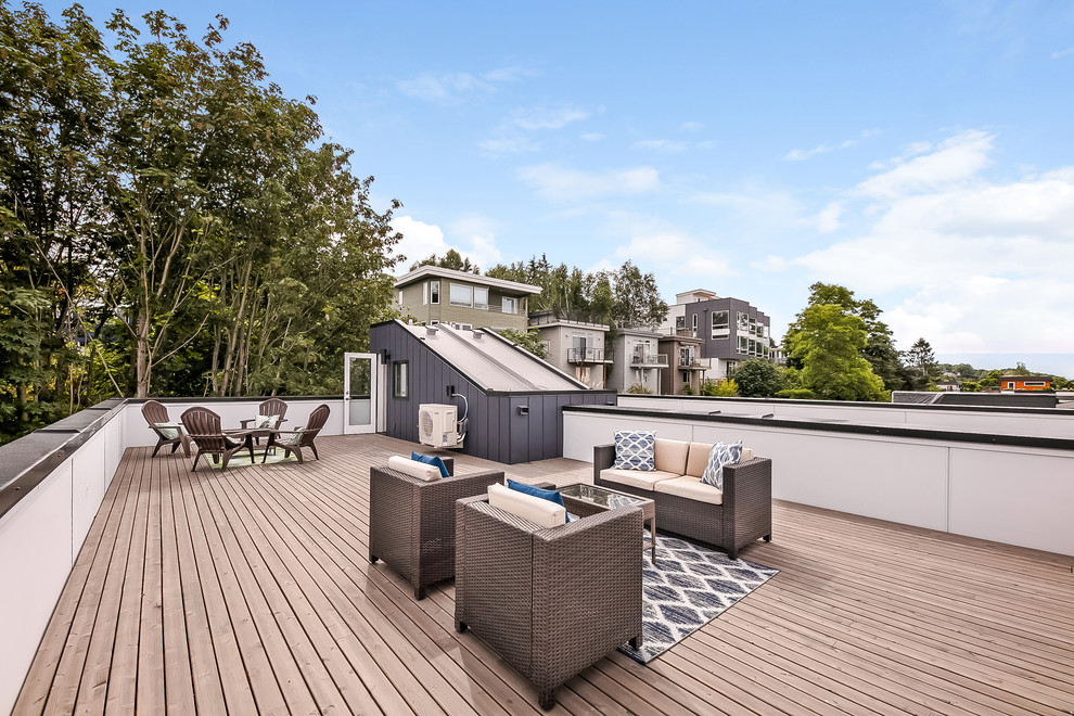 Queen Anne Duplex Transitional Deck Seattle by Noble Ridge