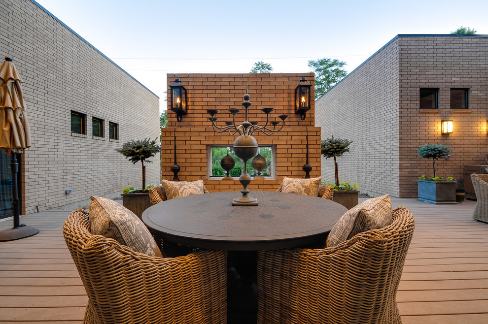 Mittelgroße, Überdachte Moderne Terrasse hinter dem Haus in Dallas