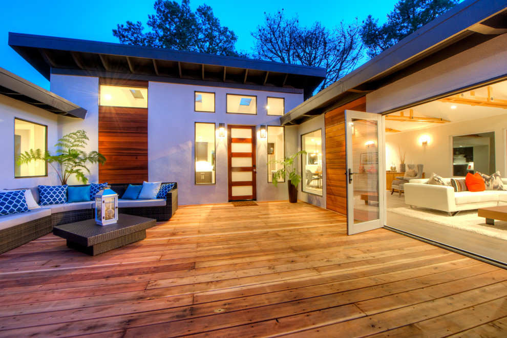Inspiration for a large contemporary deck remodel in San Francisco with no cover