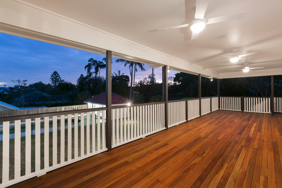 Deck - contemporary deck idea in Brisbane