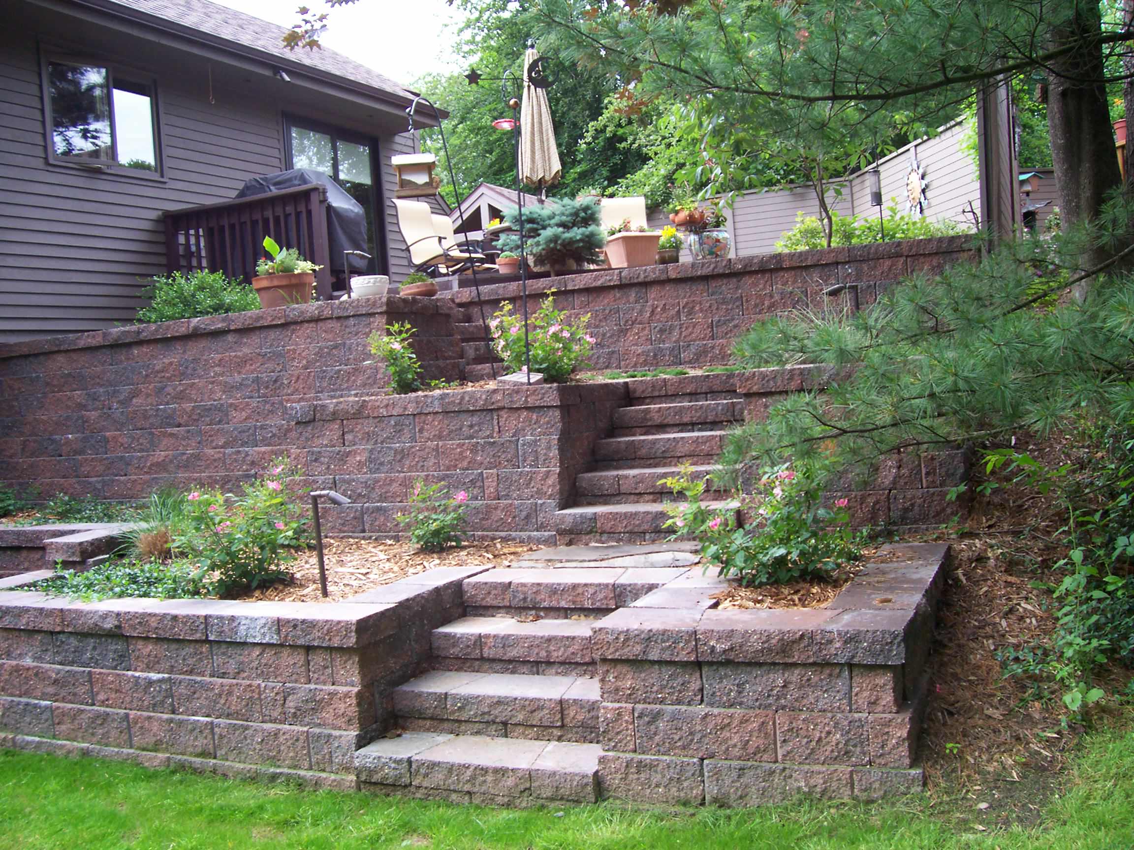 Walk Out Basement Retaining Wall Ideas Photos Houzz