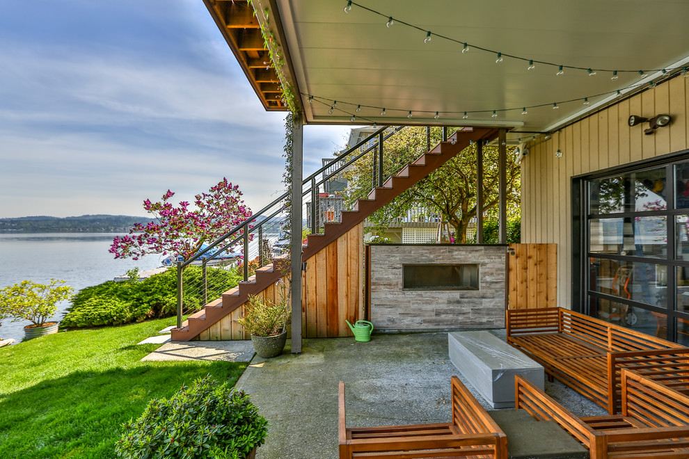 Источник вдохновения для домашнего уюта: терраса среднего размера на заднем дворе в стиле модернизм