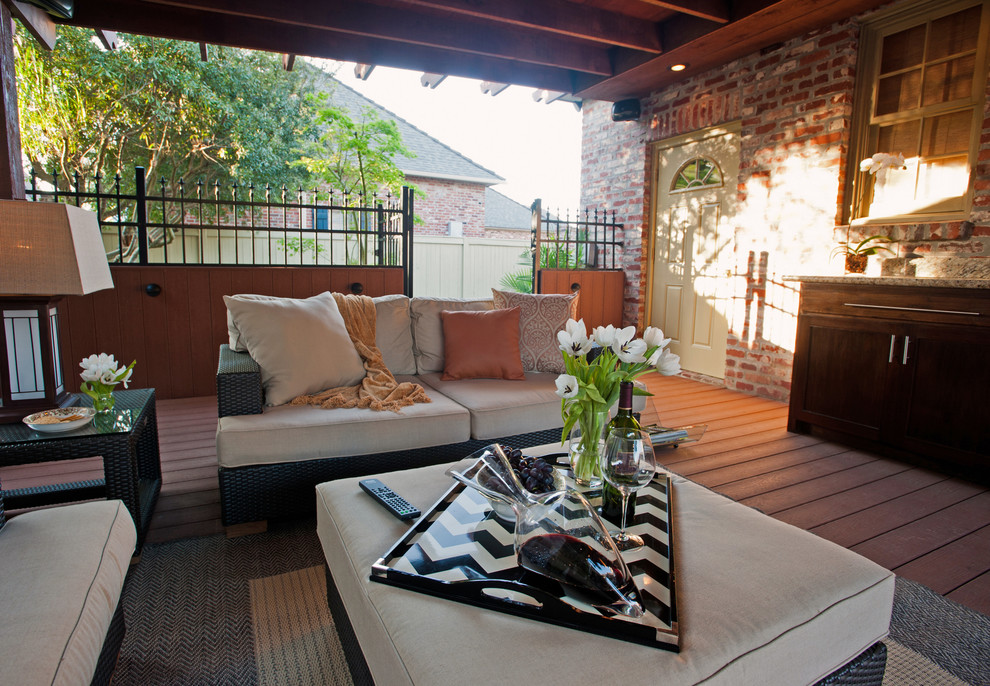Deck - contemporary deck idea in New Orleans