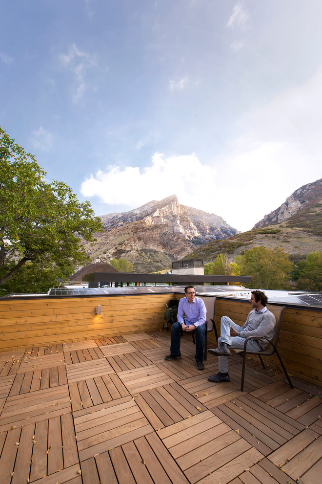 Inspiration for a medium sized modern roof terrace in Salt Lake City.
