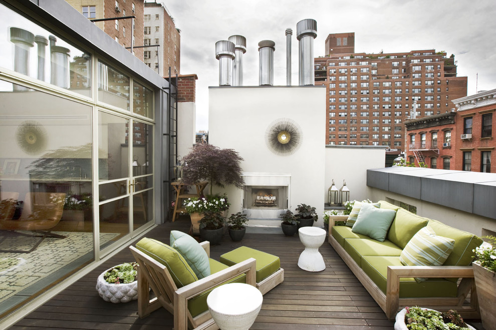 Inspiration for a contemporary rooftop rooftop deck remodel in New York
